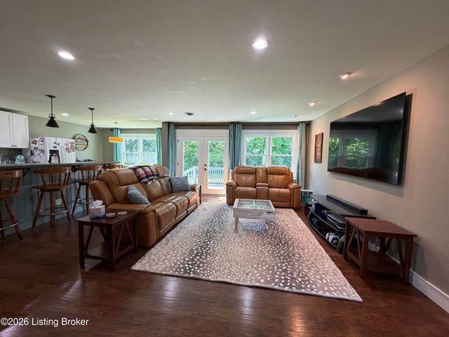 2812 Oakwood Dr, Bardstown, KY 40004