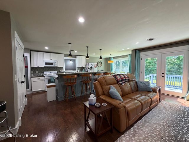 2812 Oakwood Dr, Bardstown, KY 40004