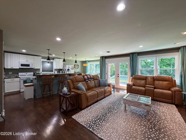 2812 Oakwood Dr, Bardstown, KY 40004