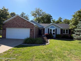 2812 Oakwood Dr, Bardstown, KY 40004