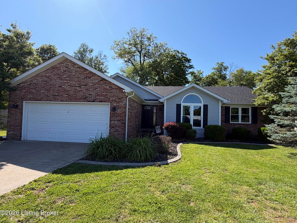 2812 Oakwood Dr, Bardstown, KY 40004