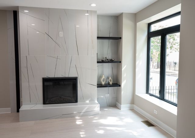 3530 W Van Buren Street, Chicago, IL 60624