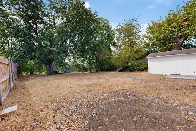 7928 Norvell Drive, Dallas, TX 75227