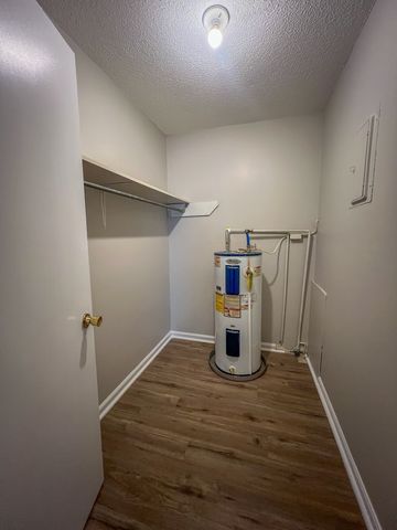 110 Medical Ct Apt 7, Clarksville, TN 37043