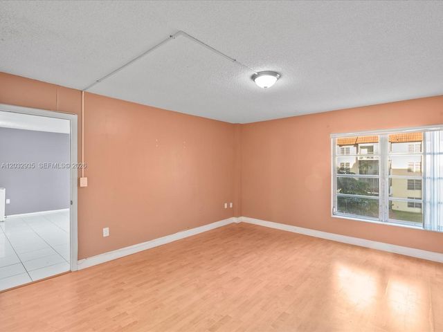 4172 Inverrary Dr 306, Lauderhill, FL 33319