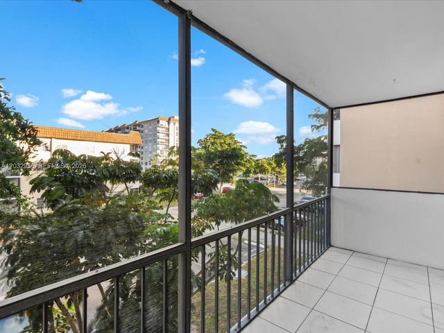 4172 Inverrary Dr 306, Lauderhill, FL 33319