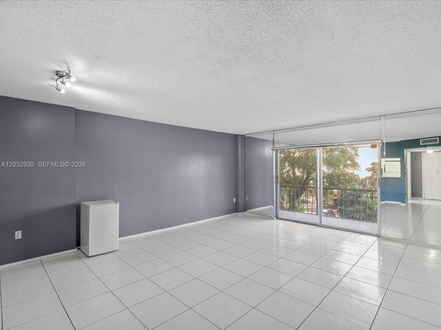 4172 Inverrary Dr 306, Lauderhill, FL 33319
