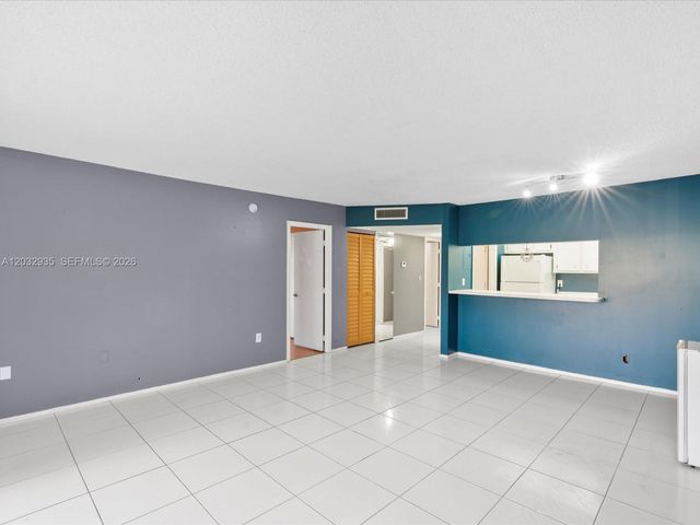 4172 Inverrary Dr 306, Lauderhill, FL 33319