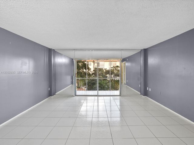 4172 Inverrary Dr 306, Lauderhill, FL 33319