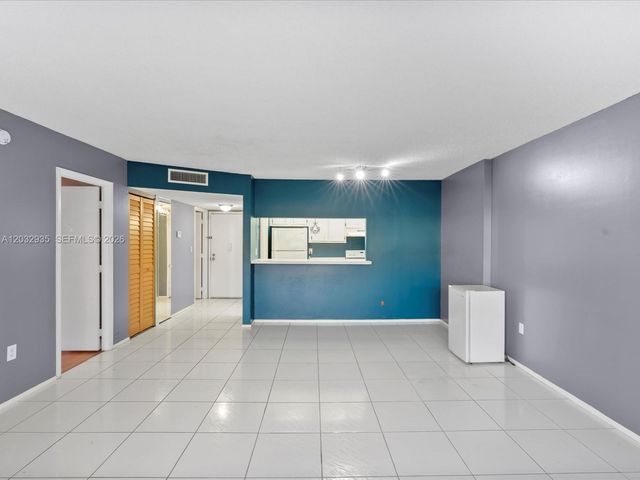 4172 Inverrary Dr 306, Lauderhill, FL 33319