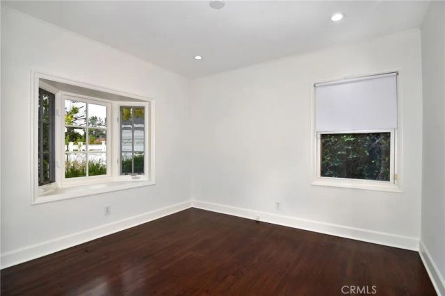 5352 Geyser Avenue, Tarzana, CA 91356