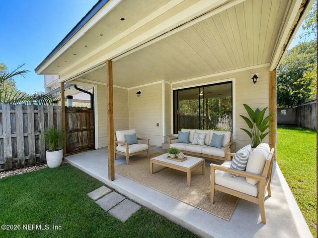 1746 OCEAN GROVE Drive, Atlantic Beach, FL 32233