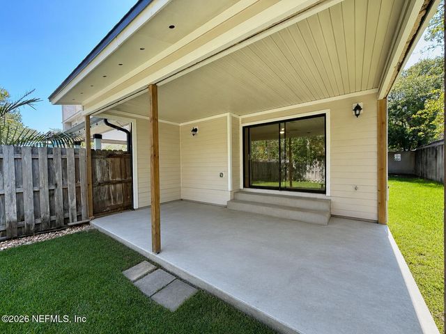 1746 OCEAN GROVE Drive, Atlantic Beach, FL 32233