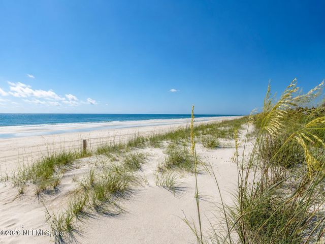 1746 OCEAN GROVE Drive, Atlantic Beach, FL 32233