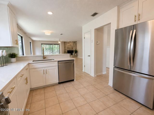 1746 OCEAN GROVE Drive, Atlantic Beach, FL 32233