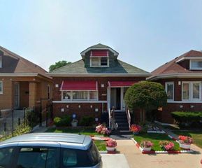 7728 S Damen Avenue, Chicago, IL 60620