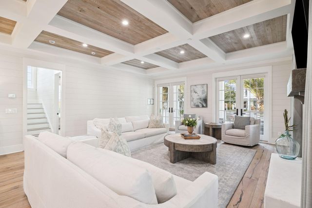 101 Carillon Avenue, Panama City Beach, FL 32413