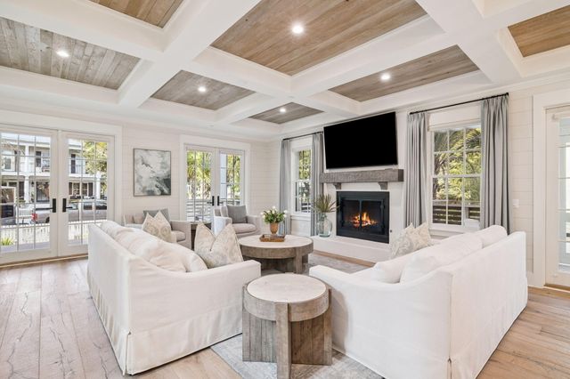 101 Carillon Avenue, Panama City Beach, FL 32413