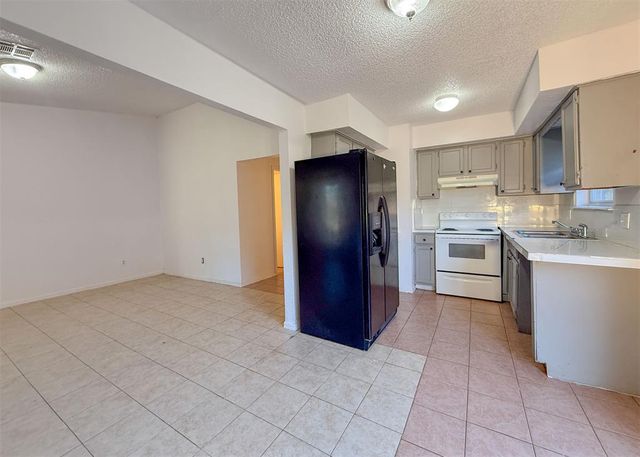 242 Windsor Way, Midwest City, OK 73110