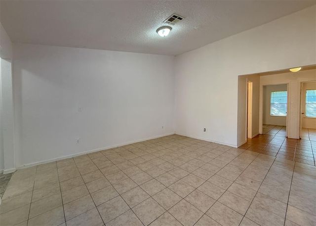 242 Windsor Way, Midwest City, OK 73110
