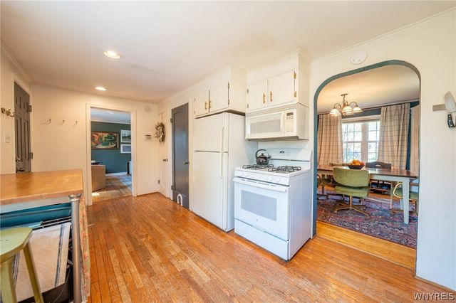 116 Woodcrest Drive, West Seneca, NY 14220