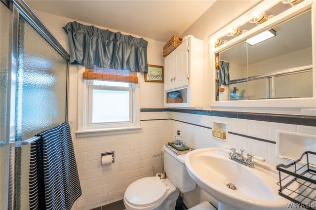 116 Woodcrest Drive, West Seneca, NY 14220
