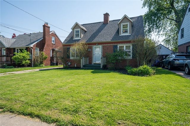 116 Woodcrest Drive, West Seneca, NY 14220