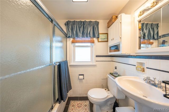 116 Woodcrest Drive, West Seneca, NY 14220