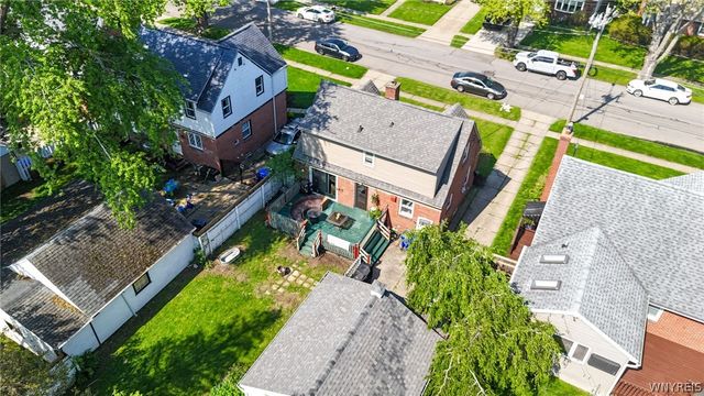 116 Woodcrest Drive, West Seneca, NY 14220