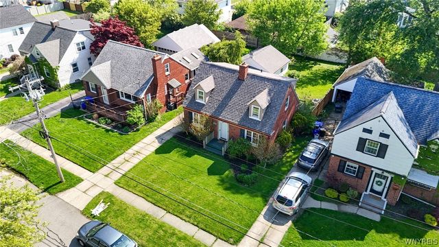 116 Woodcrest Drive, West Seneca, NY 14220