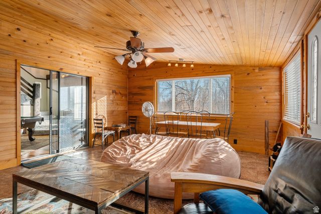275 N DEER DR, Saint Charles, ID 83272