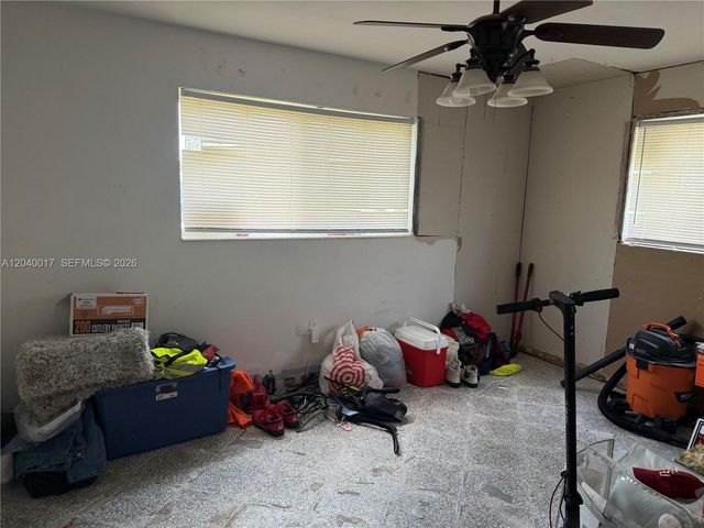 1800 Jamaica Dr, Miramar, FL 33023