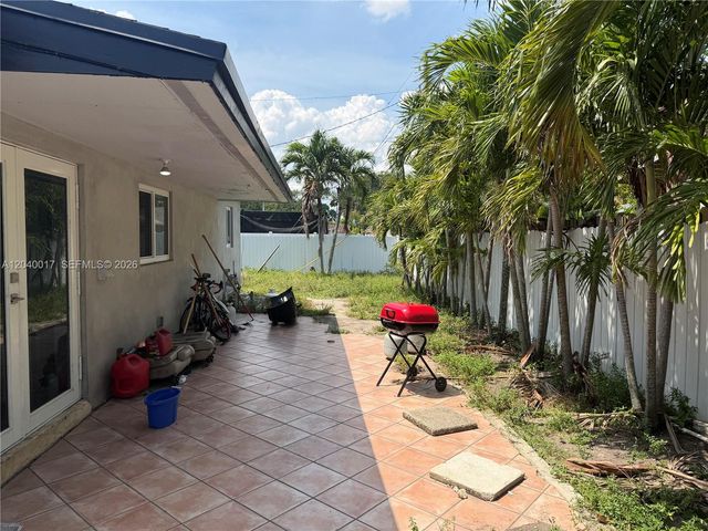 1800 Jamaica Dr, Miramar, FL 33023