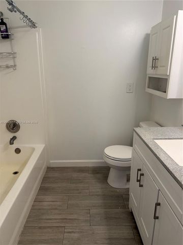 1800 Jamaica Dr, Miramar, FL 33023