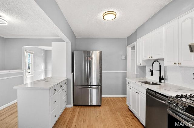 1923 Clare Court, St Louis, MO 63114