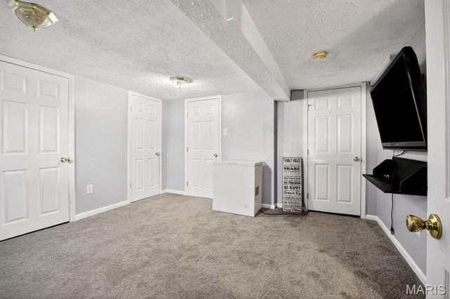 1923 Clare Court, St Louis, MO 63114