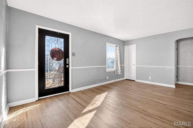 1923 Clare Court, St Louis, MO 63114