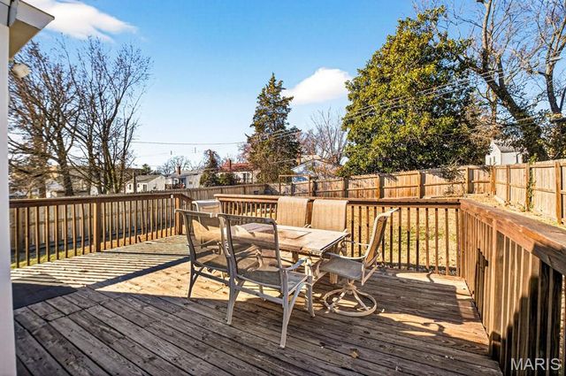 1923 Clare Court, St Louis, MO 63114