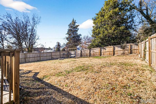 1923 Clare Court, St Louis, MO 63114