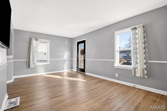 1923 Clare Court, St Louis, MO 63114