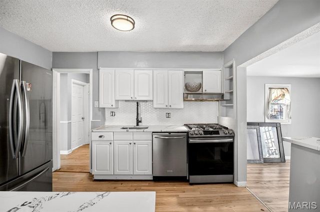 1923 Clare Court, St Louis, MO 63114