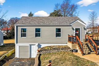 1923 Clare Court, St Louis, MO 63114