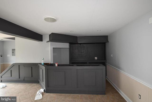 260 S BROAD ST, Penns Grove, NJ 08069