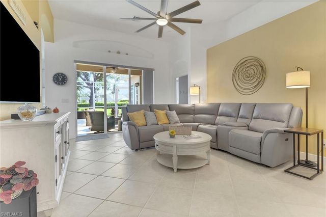 8106 Tauren CT, Naples, FL 34119