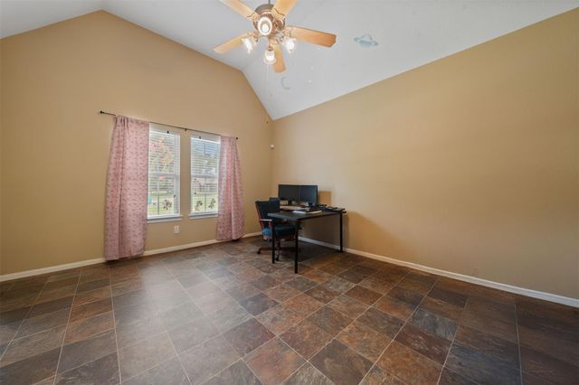 210 Southwood Circle, Baytown, TX 77520