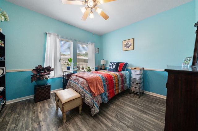 210 Southwood Circle, Baytown, TX 77520