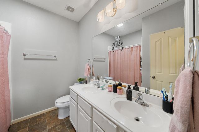 210 Southwood Circle, Baytown, TX 77520