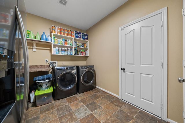 210 Southwood Circle, Baytown, TX 77520