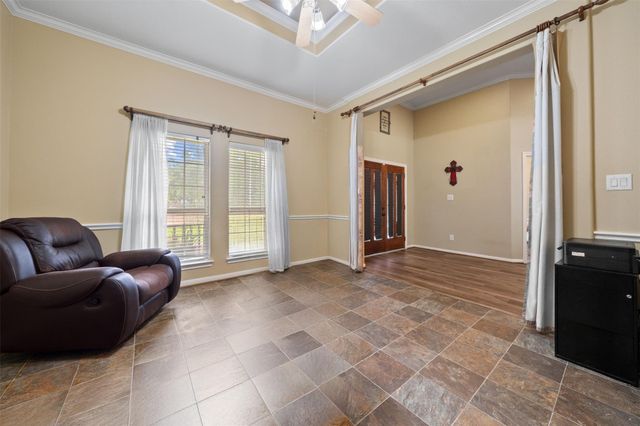 210 Southwood Circle, Baytown, TX 77520