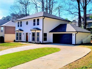 2081 Hunters Ridge Drive, Lawrenceville, GA 30044
